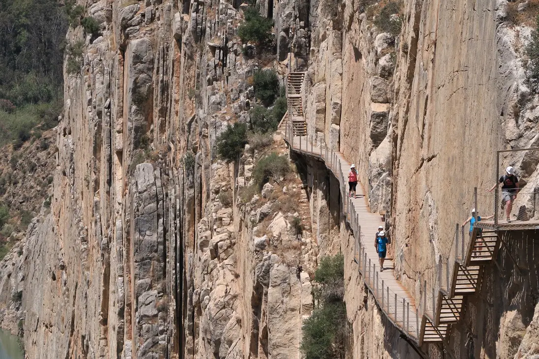 The old Caminito del Rey can be seen below from the new Caminito del Rey